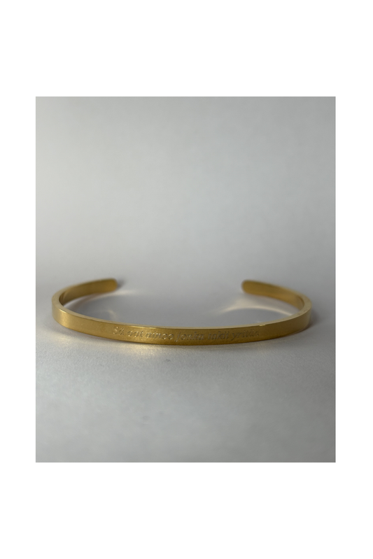 Sä oot ainoo jonka takii yritän rannekoru